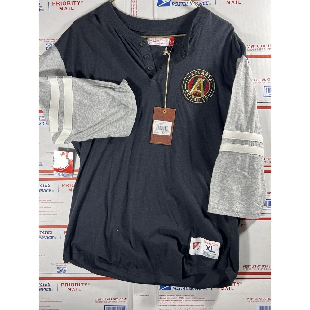 NWT Men's Mitchell & Ness Jersey Henley Size XL Atlanta United FC MLS Soccer 3/4